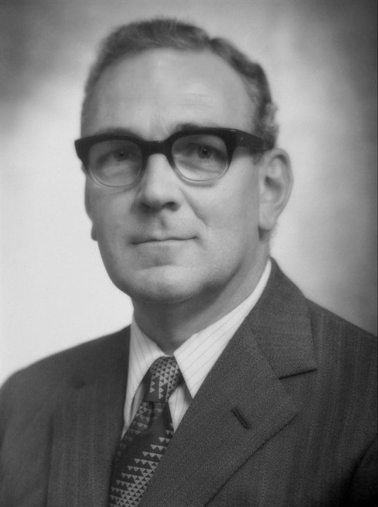 Ivor W Broomhead